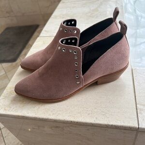 Rebecca Minkoff made in Brazil pink blush suede ankle boots size 7 1/2